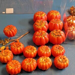 Festive Orange Pumpkins Small And Tiny Faced/Faceless Decor Set